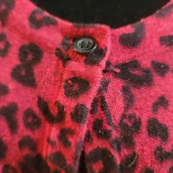 Croft&Barrow Red/Black Leopard Cardigan - Picture 6 of 9